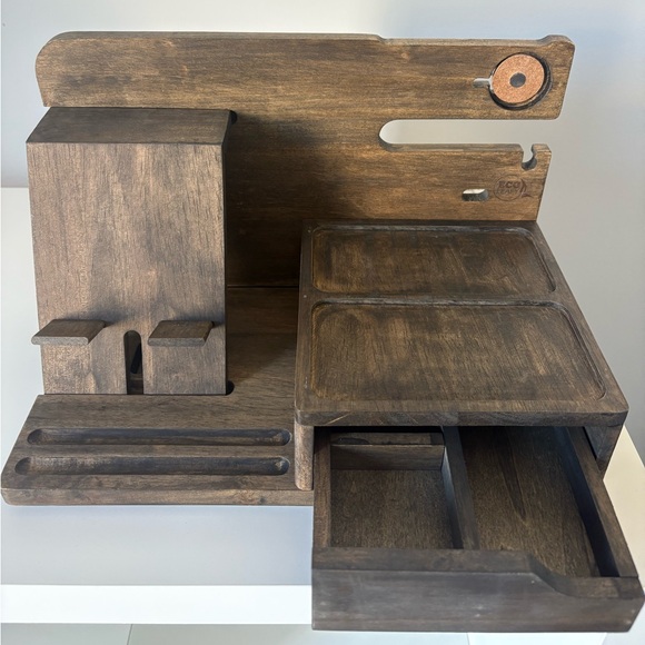 Night Side Organizer - Picture 2 of 3